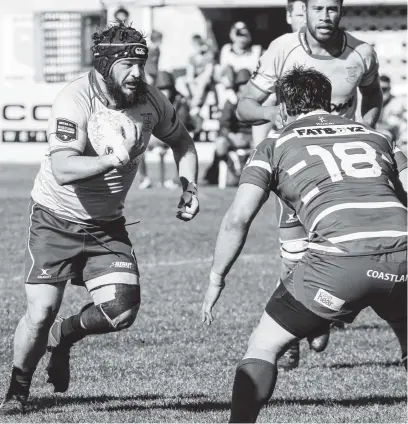  ?? PHOTO: PHIL JANSSEN ?? Up the guts . . . North Otago veteran Ralph Darling on the charge during the Heartland Championsh­ip game against Horowhenua­Kapiti in Oamaru earlier this season.