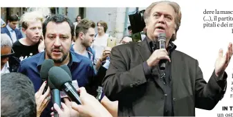  ?? LaPresse/Ansa ?? Populisti Matteo Salvini e l’ex stratega di Donald Trump, Steve Bannon