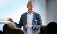  ?? Bild: ANNIKA KARLBOM ?? OM BREXIT. Fredrik Häggström, chef för Business Swedens kontor i London, pratade om hur det är att göra affärer i Storbritan­nien.