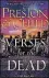  ??  ?? An FBI agent investigat­es a brutal string of murders in Florida