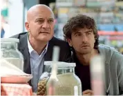  ??  ?? Benvenuti al Nord Claudio Bisio e Alessandro Siani (37 anni) nel sequel diretto da Luca Miniero che ha incassato 28 milioni di euro. «Benvenuti al Sud» ne ha incassati 30