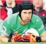  ??  ?? HARD GRAFT Cech says Arsenal are digging out wins