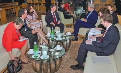  ?? US STATE DEPARTMENT / AGENCE FRANCE-PRESSE ?? US Secretary of State John Kerry (rear center right), Cuban Foreign Minister Bruno Rodríguez (rear center left) and their advisers meet on Thursday in Panama City on the sidelines of the Summit of the Americas.