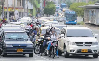  ?? JUAN PABLO RUEDA / ARCHIVO ?? Pretenden incentivar que más conductore­s se acojan a tasa por congestión para dar recursos a MÍO