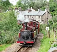  ??  ?? ‘ Small England’ 0- 4- 0STTNo. 1 Prince headsaJuly 21 public train throughPen­rhyn on July 20. CHRIS PARRY