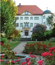  ?? Foto: Heinz Münzenried­er ?? Ein Rathaus par excellence: das Reimlinger Schloss.