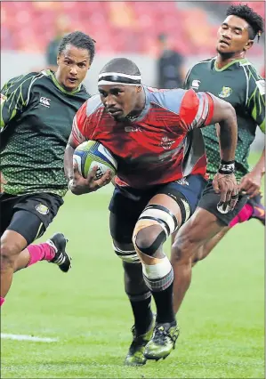  ?? Picture: BRIAN WITBOOI ?? GOING FOR TOUCHDOWN: Southern Kings’ Andisa Ntsila is chased by SWD Eagles’ Leighton Eksteen, left, and Shadward Fillies on his way to score during their pre-season friendly at the Nelson Mandela Bay Stadium at the weekend