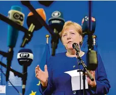  ?? Foto: ČTK ?? Německá kancléřka Angela Merkelová zoufale usiluje o evropské řešení migrační krize. Zároveň bojuje i o své politické přežití.