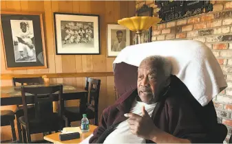  ?? Scott Ostler / The Chronicle 2018 ?? Elijah “Pumpsie” Green, the first African American to play for the Boston Red Sox, which was the last Major League Baseball team to integrate, kicks back in his El Cerrito home in October.