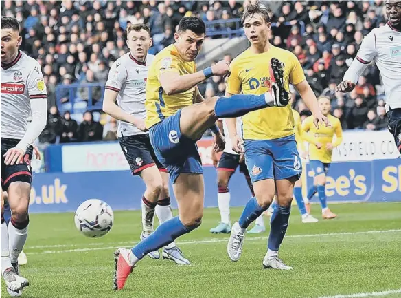  ?? ?? Defender Danny Batth in action at the University of Bolton Stadium. Pictures: Frank Reid and Martin Swinney.