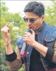  ?? PHOTO: SARANG GUPTA/HT ?? Sidharth Malhotra says that not belonging to a business family helped him look at his initial struggle, positively