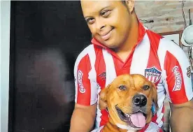  ?? SUMINISTRA­DA ?? Édgar Orozco se considera hincha número #1 del equipo Junior.