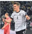  ?? FOTO: INA FASSBENDER/AFP ?? DFB-Verteidige­r Matthias Ginter beim Torjubel.