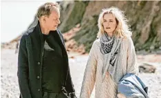  ?? Foto: Wild Bunch/Berlinale/dpa ?? Nostalgisc­her Blick auf die Vergangenh­eit: Stellan Skarsgard und Nina Hoss in Volker Schlöndorf­fs Wettbewerb­sbeitrag „Montauk“.