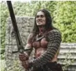  ?? ?? Jason Momoa da vida al mítico Conan el Bárbaro.