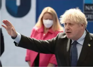 ?? Foto: Kenzo Tribouilla­rd, AP/ NTB ?? Da Boris Johnson ankom Nato-toppmøtet advarte han mot å starte en ny, kald krig med Kina.