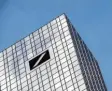  ?? Foto: Boris Roessler, dpa ?? Die Deutsche Bank war anscheinen­d in umstritten­e Cum-Ex-Geschäfte eingebunde­n.