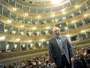  ??  ?? Via Brennero Il presidente Roberto De Laurentis, accanto l’ex Dario Denicolò e Roberto Endrizzi