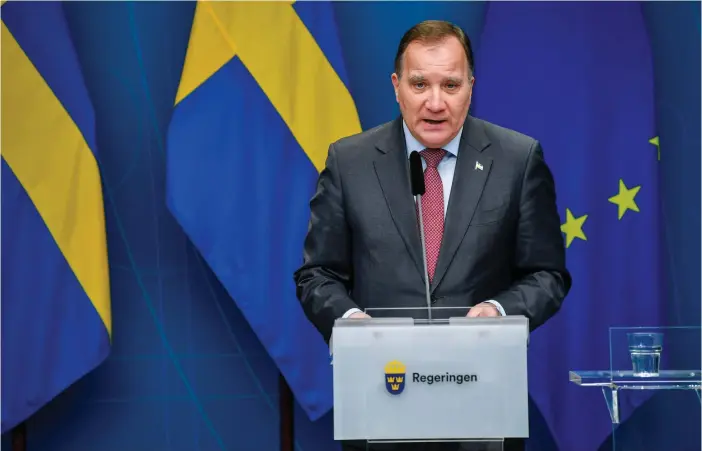  ?? FOTO: HENRIK MONTGOMERY/LEHTIKUVA-AFP ?? – Det här är en prövningen­s tid och det kommer att bli värre innan det blir bättre, sade statsminis­ter Stefan Löfven när han på måndagen informerad­e om de nya förbuden och restriktio­nerna.