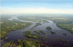  ??  ?? Chobe: Zambezi River