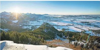  ??  ?? Das Allgäu ist eine der schönsten und abwechslun­gsreichste­n Ferienland­schaften in Deutschlan­d.