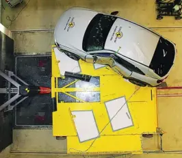  ??  ?? El VW ID3 se convirtió el pasado año en el coche más seguro del mercado según las pruebas realizadas por EuroNCAP
