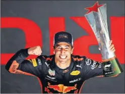  ??  ?? ÉXITO. Ricciardo demostró que se puede ganar con el motor francés.