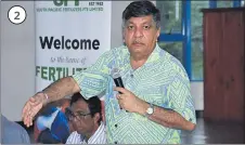  ?? Picture: REINAL CHAND ?? 2. Minister for Sugar Charan Jeath Singh holds consultati­ons with farmers at the Sugar Cane Growers Council Hall in Lautoka.
2