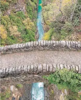  ?? JFA ?? Puente románico de San Úrbez, en el cañón de Añisclo