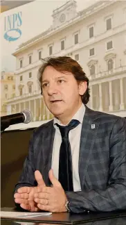  ??  ?? Pasquale Tridico. Il presidente dell’Inps (nella foto): «Nei giorni scorsi e anche stamattina (ieri, ndr) abbiamo avuto attacchi hacker». Il sito ha ripreso a funzionare alle 17