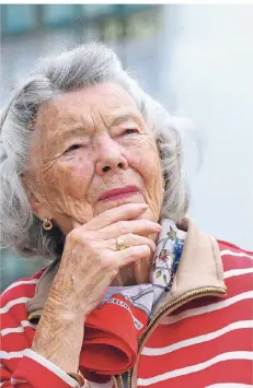  ?? FOTO: DPA ?? Die britische Schriftste­llerin Rosamunde Pilcher ist nach kurzer Krankheit in ihrer Heimat Dundee gestorben.