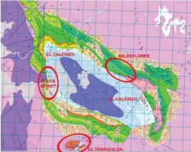  ?? ?? Tres imágenes con cortes diferentes del Calerizo, la masa de agua subterráne­a que coge parte del casco urbano y de sus alrededore­s.