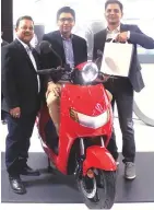  ??  ?? From left: Farhaan Shabbir, president and cofounder, Twenty Two Motors; Parveen Kharb, CEO and co-founder, and Vijay Chandrawat, COO and co-founder, with the FLOW