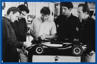  ??  ?? Howden was a member of the Bruce McLaren Motor Racing team. Here with Bruce, Wally Willmott, Bruce Harre & Eoin Young