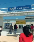  ??  ?? La stazioneA Torre Quetta fermano i trenini che partono dalla stazione centraleMa gli orari non consentono un arrivo costante sulla spiaggia del lungomare Sud