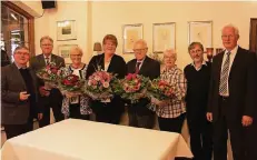  ?? FOTO: NN ?? Die Jubilare des Kirchencho­rs bei der Ehrung.