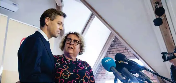  ?? LARSEN, HÅKON MOSVOLD / NTB SCANPIX ?? Det vil vaere en aldri så liten oddsbombe om Knut Arild Hareide (KrF) får flertall for sitt syn på KrFs retningsva­lg under Rogaland KrFs ekstraordi­naere fylkesårsm­øte lørdag. Han er uenig med nestleder Olaug Bollestad.