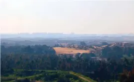  ?? BENJAMÍN MORALES MELÉNDEZ ?? Vista del “skyline” de la Franja de Gaza a un kilómetro dentro de Israel.