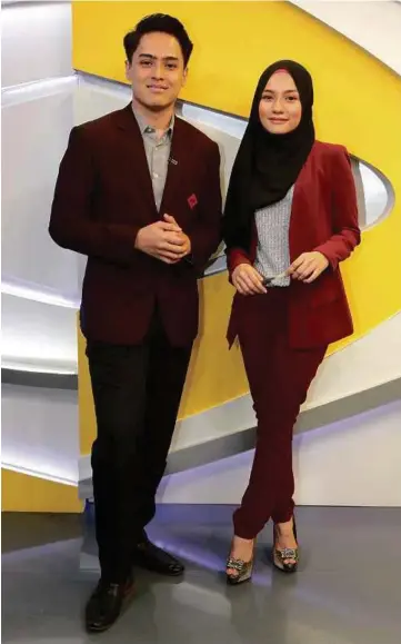  ??  ?? ZHARIF dan Hawa Rizwana wajah baru Berita TV9.
Sudah pasti ada yang akan membanding­kan saya dengan arwah. Bagaimanap­un, saya ada cara tersendiri
dan berusaha mencari identiti sendiri