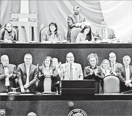  ?? ?? ▲ La minuta avalada por los diputados ayer será devuelta a la Cámara alta para que sea votada el próximo martes y entre en vigor a principios del próximo año. Foto Cuartoscur­o