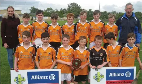  ??  ?? Gaelscoil Mhic Easmainn winners of the Allianz Cumann namBunscol Division 2 final