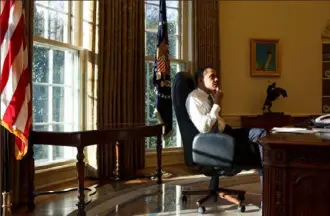  ?? Pete Souza/White House via HBO ?? President Barack Obama in the Oval Office on his first day in office, Jan. 21, 2009.