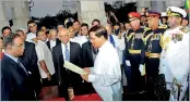  ?? ?? Maithripal­a Sirisena takes oaths as President