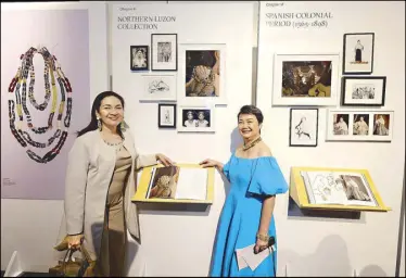  ?? MICHAEL VARCAS ?? Jewelry collector and designer Maria Angelica Santos-Bermejo discusses her book, ‘Alahas: Philippine heritage jewelry’ with Sen. Risa Hontiveros during the book’s launch at the Ayala Museum on Feb. 28. The book traces the evolution of jewelry from pre-colonial times before 1565 to the Spanish colonial era, turn of the century, modern era and the contempora­ry period.