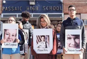  ?? AMY NEWMAN/USA TODAY NETWORK ?? Students from Passaic High School in New Jersey honor the 17 students and faculty killed last month in Parkland, Fla.