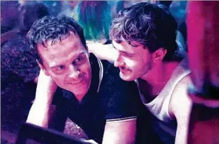  ?? ?? PAREJA. Andrew Scott y Paul Mescal en “Todos somos extraños”, una historia con algo de fantasmal