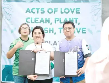  ?? ?? A memorandum of agreement was signed with the Philippine Science High School for the tree growing initiative of the trees planted along the Floodway Control in Lanit, Jaro, Iloilo City.