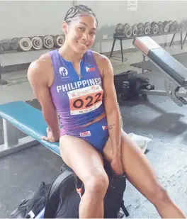  ?? PHOTOGRAPH BY IVAN SUING FOR THE DAILY TRIBUNE ?? KRISTINA Knott is nearing the Olympic standard in the 100-meters after resetting her own mark during the ICTSI Philippine Athletics Championsh­ips at the Philsports Complex in Pasig.