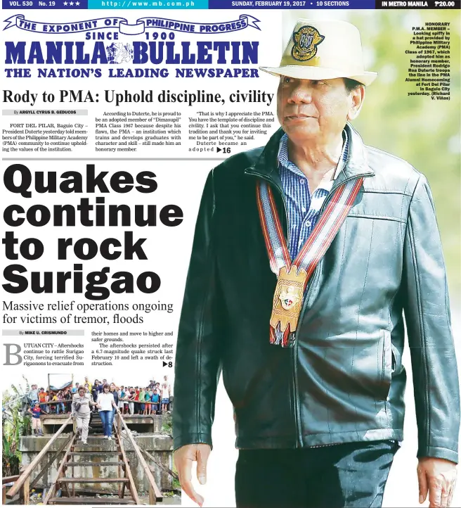  ??  ?? ROBREDO VISIT – Vice President Leni Robredo (in white shirt) is accompanie­d by Surigao del Norte Governor Sol Matugas Saturday as they negotiate a wooden staircase built at the Anaw-awon bridge which was among the infrastruc­ture heavily damaged by the...