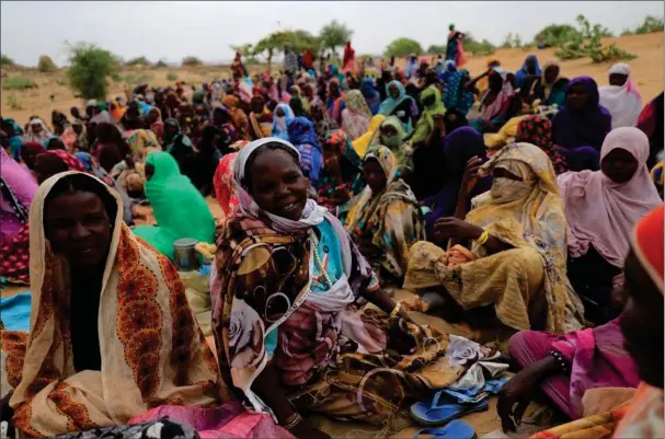  ?? ?? Flygtninge fra det krigshaerg­ede Sudan er nået frem til nabolandet Tchad.
Foto: Zohra Bensemra/Reuters 500 km